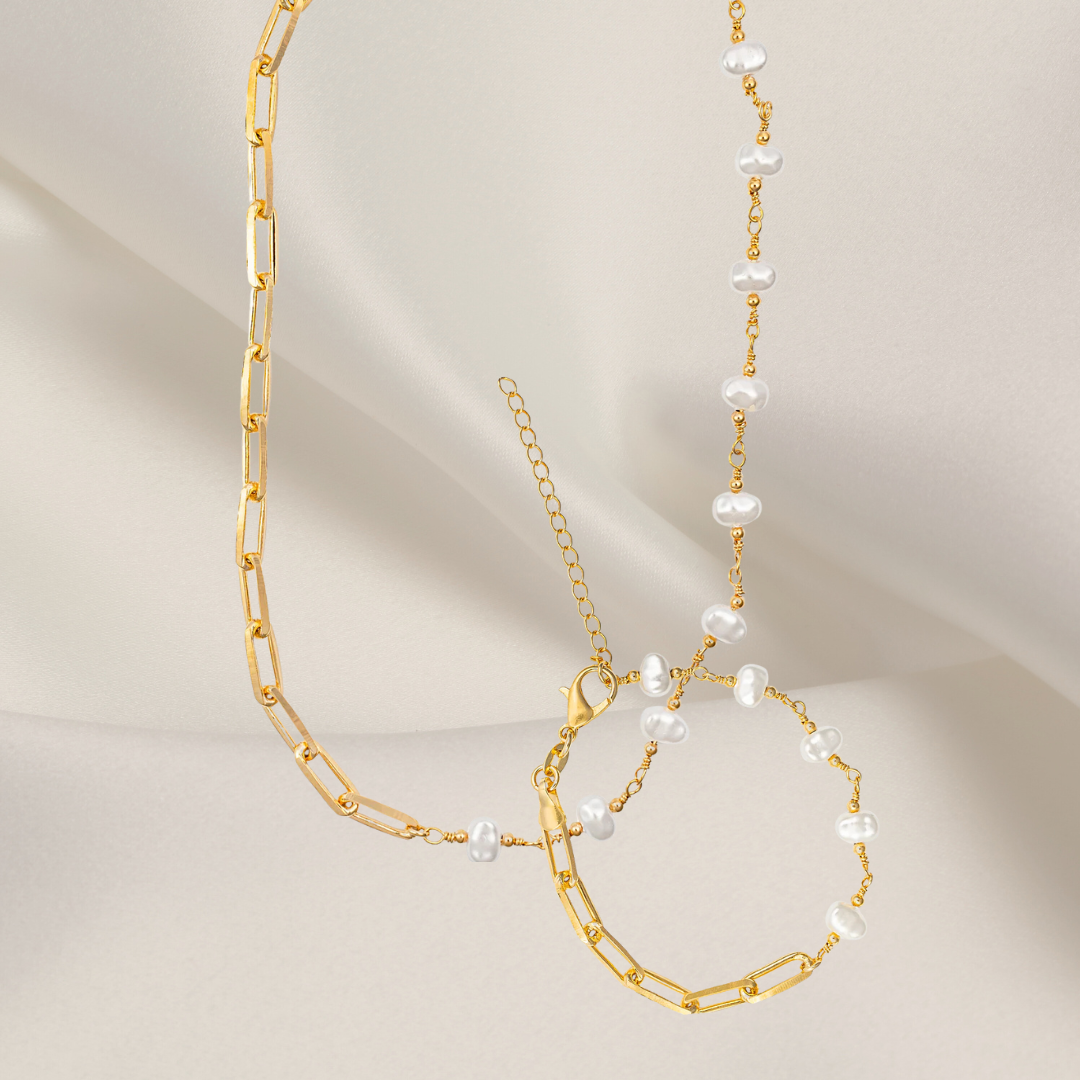 “Pearly” | Paperclip Gold Necklace