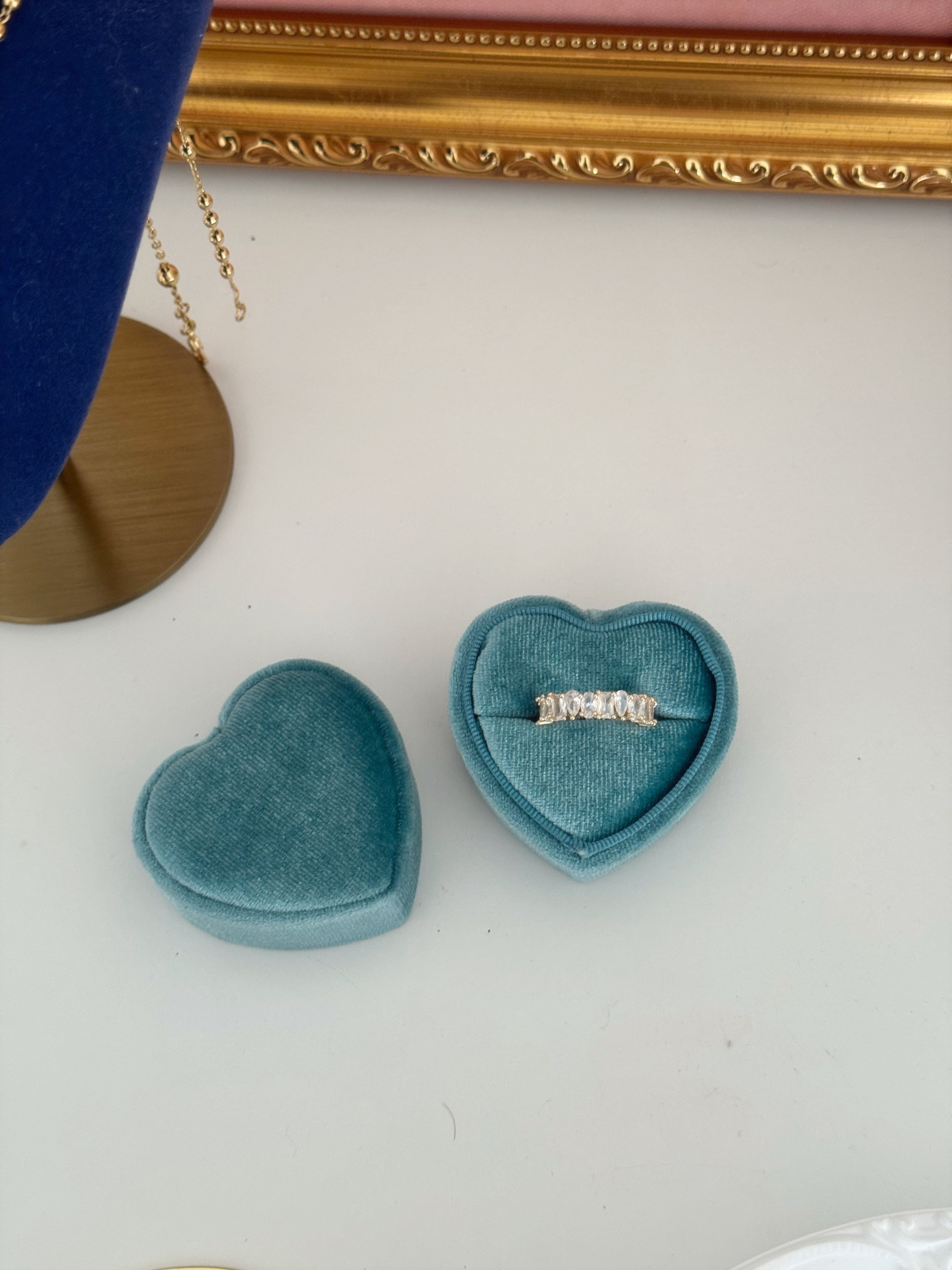 Infinity Gold Ring with Mixed Stones | Oval, Princess & Pearl