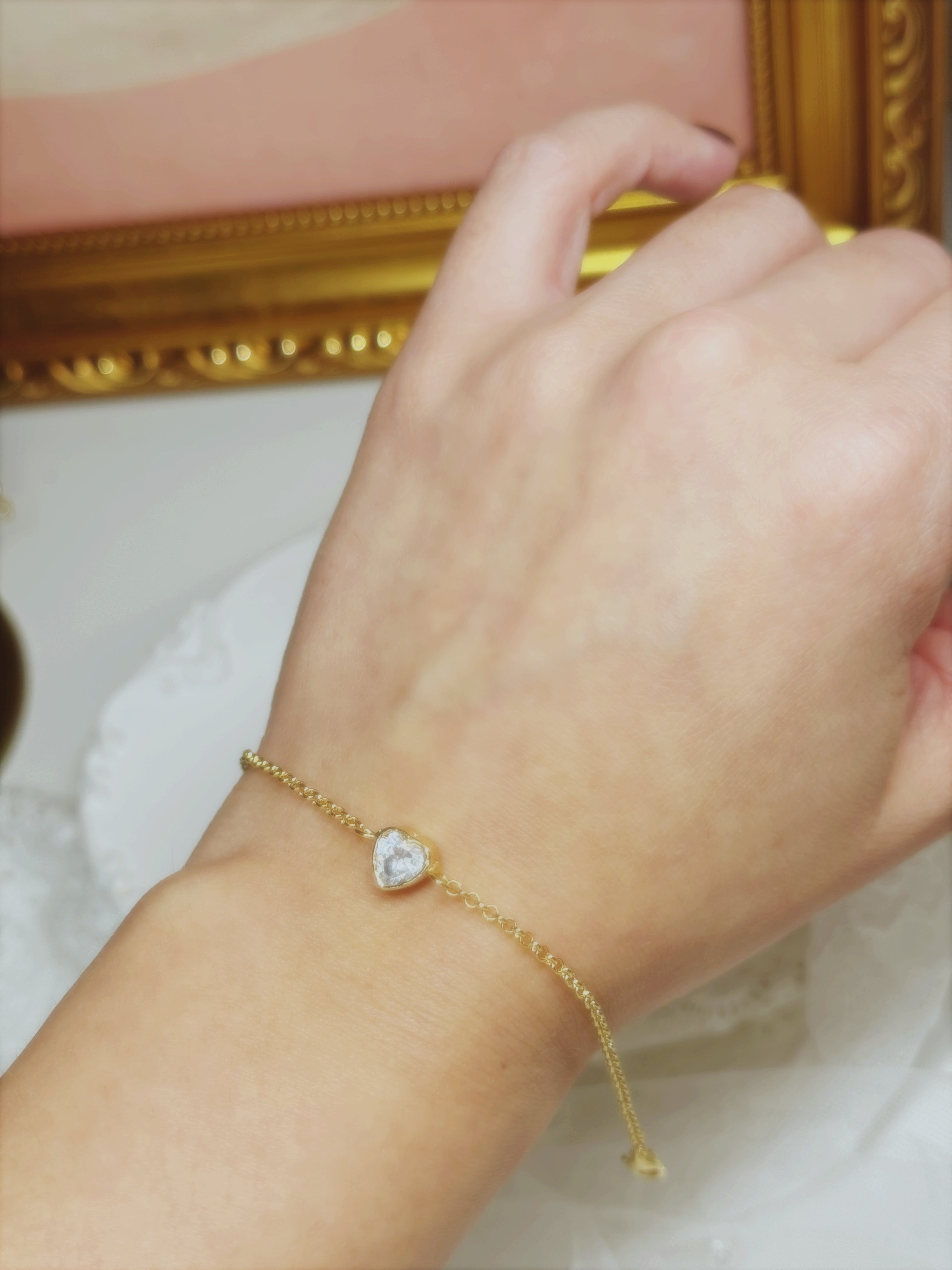 Heart Gold Bracelet – Minimalist Stylish 18K PVD Bracelet