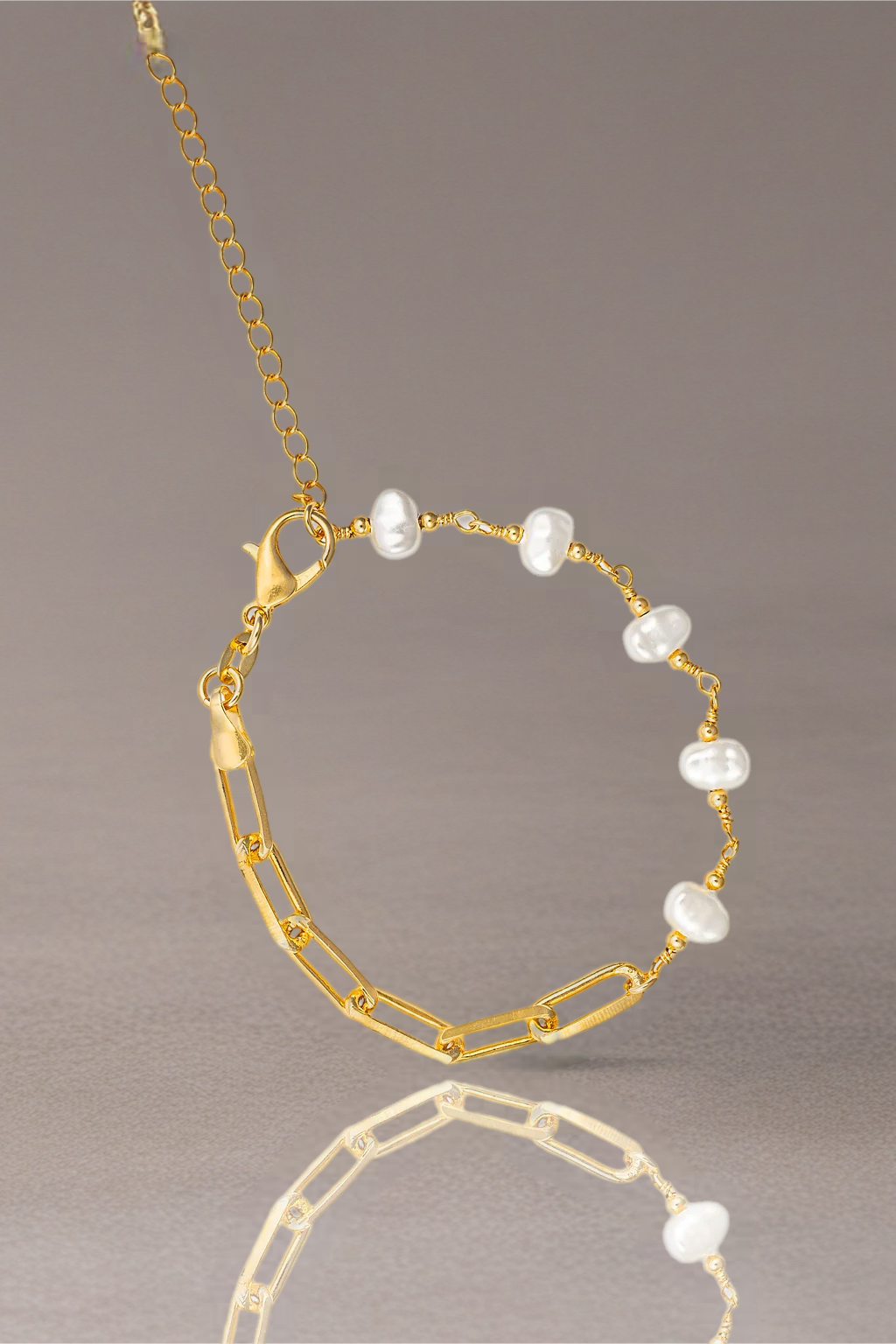 “Pearly” | Paperclip Gold Necklace
